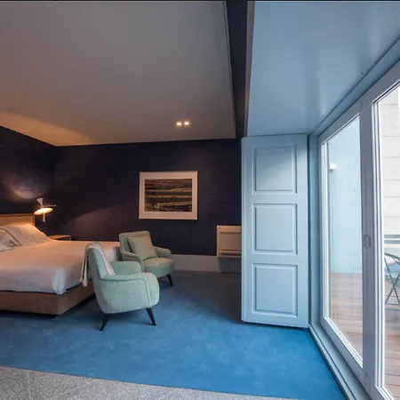 The Arc Carris Apartment *