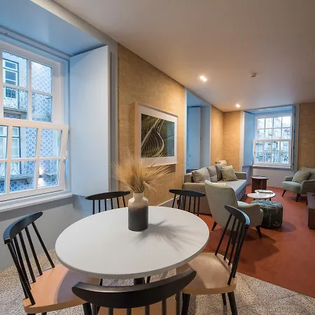 The Arc Carris Apartment *