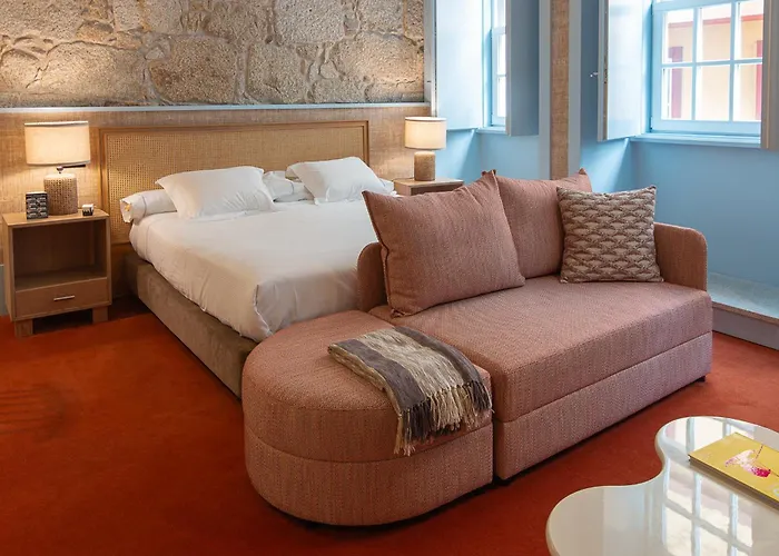 The Arc Carrís * Oporto