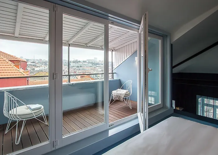 The Arc Carris * Porto